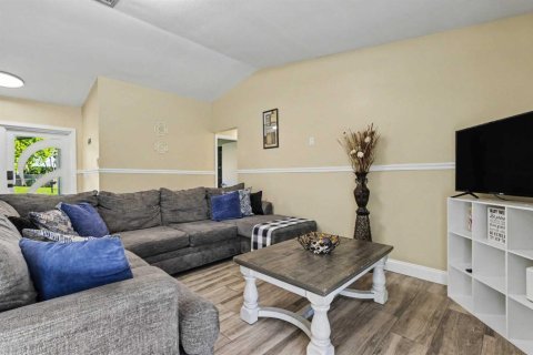 Villa ou maison à vendre à Lauderhill, Floride: 3 chambres, 108.32 m2 № 2428600 - photo 17