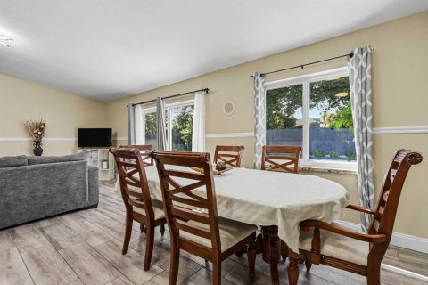 Villa ou maison à vendre à Lauderhill, Floride: 3 chambres, 108.32 m2 № 2428600 - photo 20