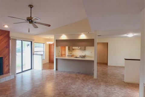 Casa en venta en Tampa, Florida, 3 dormitorios, 141.86 m2 № 2148582 - foto 11