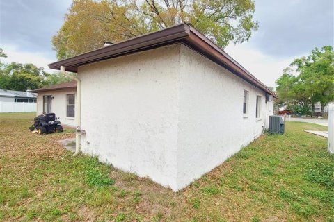 Casa en venta en Tampa, Florida, 3 dormitorios, 141.86 m2 № 2148582 - foto 7