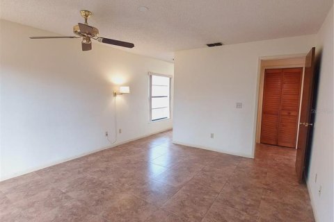 Casa en venta en Tampa, Florida, 3 dormitorios, 141.86 m2 № 2148582 - foto 19