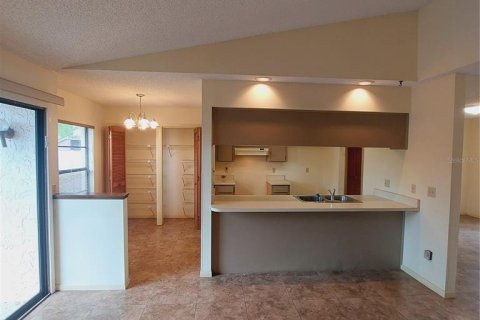 Casa en venta en Tampa, Florida, 3 dormitorios, 141.86 m2 № 2148582 - foto 12