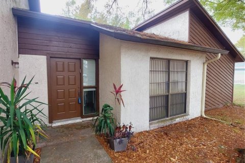 Casa en venta en Tampa, Florida, 3 dormitorios, 141.86 m2 № 2148582 - foto 2