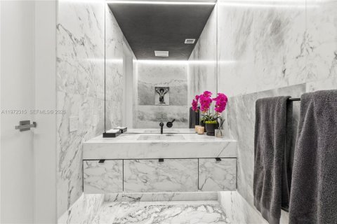 Copropriété à vendre à Miami Beach, Floride: 3 chambres, 260.78 m2 № 2033826 - photo 30