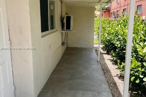 Villa ou maison à louer à Miami, Floride: 1 chambre, 55.74 m2 № 1854959 - photo 11