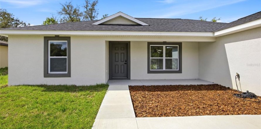 Villa ou maison à Citrus Springs, Floride 3 chambres, 134.52 m2 № 2121649