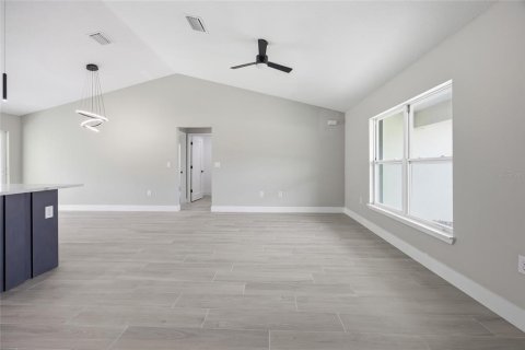 Villa ou maison à vendre à Citrus Springs, Floride: 3 chambres, 134.52 m2 № 2121649 - photo 4