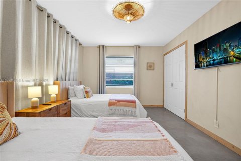 House in Hallandale Beach, Florida 3 bedrooms, 155.7 sq.m. № 1974599 - photo 23