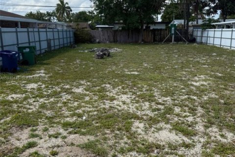 Terreno en venta en Miami, Florida № 2000416 - foto 5
