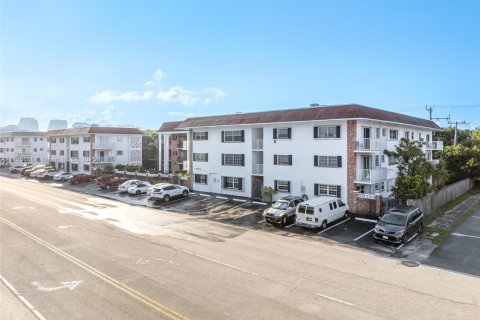 Copropriété à louer à Fort Lauderdale, Floride: 1 chambre, 66.24 m2 № 1868658 - photo 22