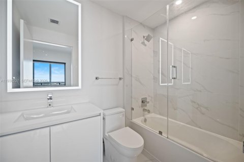 Copropriété à louer à Miami, Floride: 3 chambres № 1995959 - photo 28