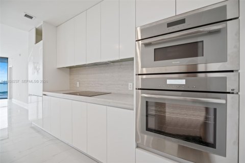 Copropriété à louer à Miami, Floride: 3 chambres № 1995959 - photo 13