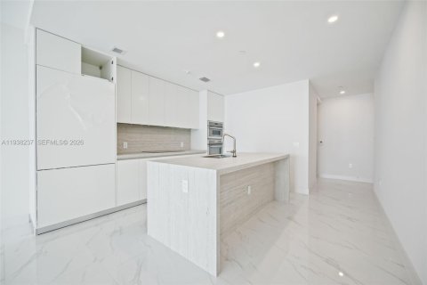 Copropriété à louer à Miami, Floride: 3 chambres № 1995959 - photo 11