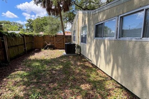 House in Saint Petersburg, Florida 2 bedrooms, 63.55 sq.m. № 2329794 - photo 12