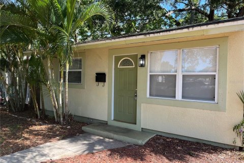 House in Saint Petersburg, Florida 2 bedrooms, 63.55 sq.m. № 2329794 - photo 16