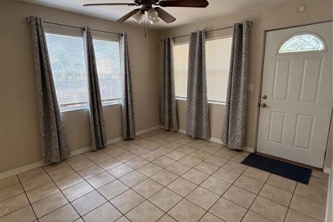 House in Saint Petersburg, Florida 2 bedrooms, 63.55 sq.m. № 2329794 - photo 3