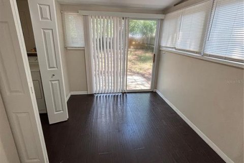House in Saint Petersburg, Florida 2 bedrooms, 63.55 sq.m. № 2329794 - photo 7