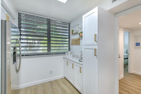 Copropriété à louer à Longboat Key, Floride: 2 chambres, 117.06 m2 № 1295324 - photo 11