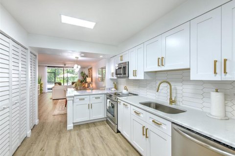 Copropriété à louer à Longboat Key, Floride: 2 chambres, 117.06 m2 № 1295324 - photo 10