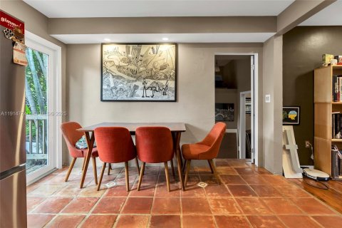 Casa en venta en Miami, Florida, 3 dormitorios, 96.34 m2 № 1983952 - foto 19