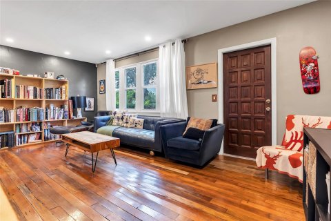 Casa en venta en Miami, Florida, 3 dormitorios, 96.34 m2 № 1983952 - foto 5