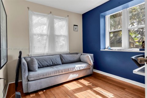 Casa en venta en Miami, Florida, 3 dormitorios, 96.34 m2 № 1983952 - foto 12