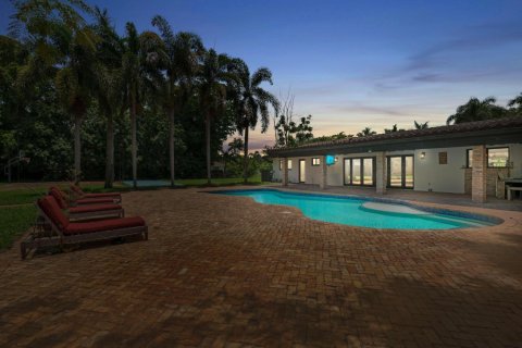 House in Southwest Ranches, Florida 6 bedrooms, 560.67 sq.m. № 1225820 - photo 1