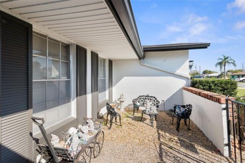 Casa en venta en Kissimmee, Florida, 3 dormitorios, 138.98 m2 № 1789607 - foto 2