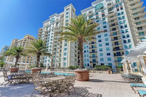 Condominio en venta en Sarasota, Florida, 2 dormitorios, 122.91 m2 № 1913713 - foto 15