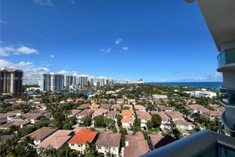 Condominio en Sunny Isles Beach, Florida, 1 dormitorio  № 2007815