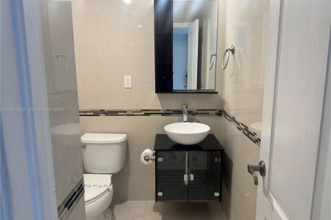 Condominio en alquiler en Sunny Isles Beach, Florida, 1 dormitorio, 93.37 m2 № 2007815 - foto 22