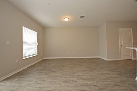Touwnhouse à louer à Sanford, Floride: 3 chambres, 128.11 m2 № 2405581 - photo 7