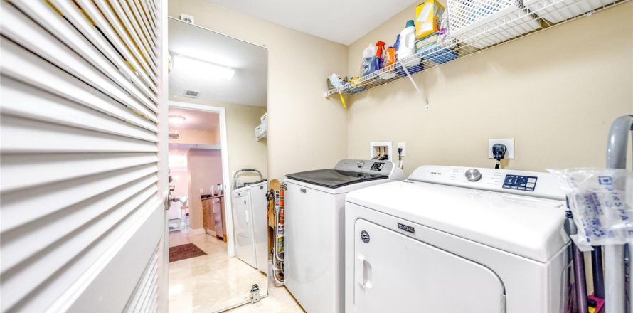 Condo in Deerfield Beach, Florida, 2 bedrooms № 1231348