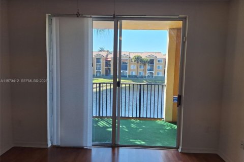 Купить кондоминиум в Мирамар, Флорида 2 спальни, 90.77м2, № 2033292 - фото 6