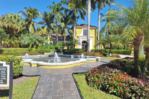 Купить кондоминиум в Мирамар, Флорида 2 спальни, 90.77м2, № 2033292 - фото 14