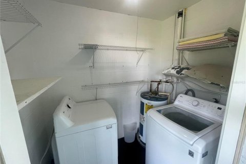 Condominio en venta en Venice, Florida, 2 dormitorios, 83.05 m2 № 2421700 - foto 13