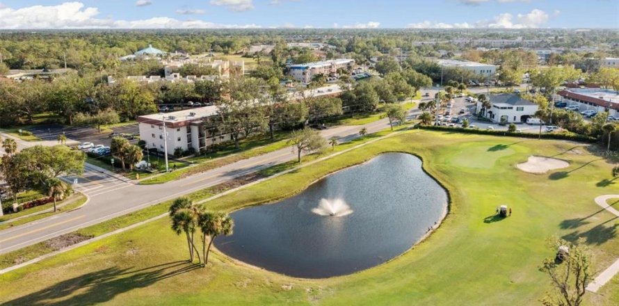 Condominio en Venice, Florida, 2 dormitorios № 2421700