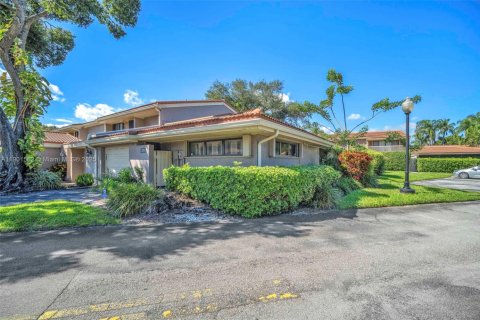 Condo in Hollywood, Florida, 3 bedrooms  № 1953189 - photo 2