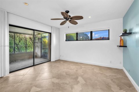 Condo in Hollywood, Florida, 3 bedrooms  № 1953189 - photo 20
