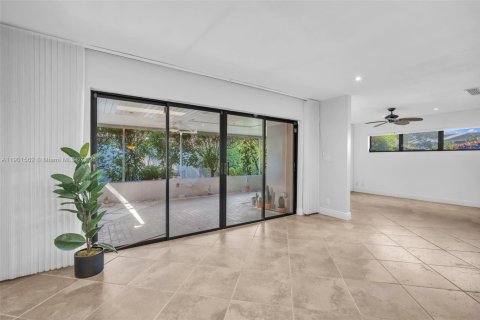 Condo in Hollywood, Florida, 3 bedrooms  № 1953189 - photo 21