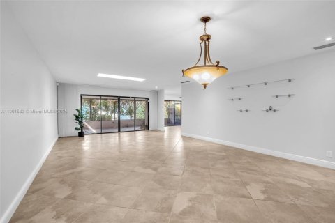 Condo in Hollywood, Florida, 3 bedrooms  № 1953189 - photo 19