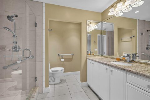 Condo in Hollywood, Florida, 3 bedrooms  № 1953189 - photo 29