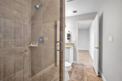Condo in Hollywood, Florida, 3 bedrooms  № 1953189 - photo 25