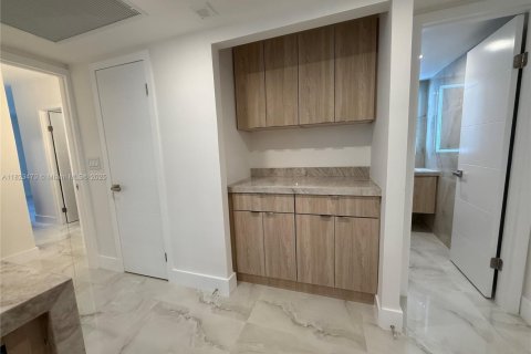 Condo in Sunny Isles Beach, Florida, 1 bedroom  № 1791045 - photo 6