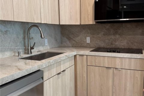Condo in Sunny Isles Beach, Florida, 1 bedroom  № 1791045 - photo 4