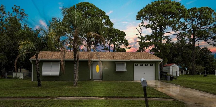 Villa ou maison à North Port, Floride 3 chambres, 85.84 m2 № 1908228