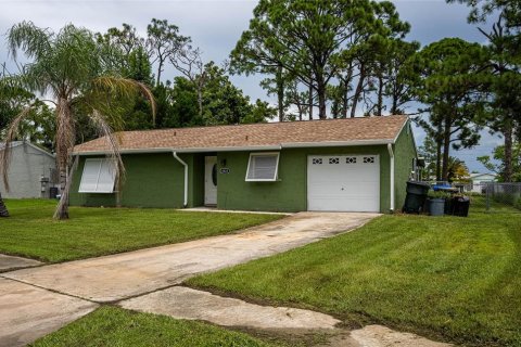 Villa ou maison à vendre à North Port, Floride: 3 chambres, 85.84 m2 № 1908228 - photo 2