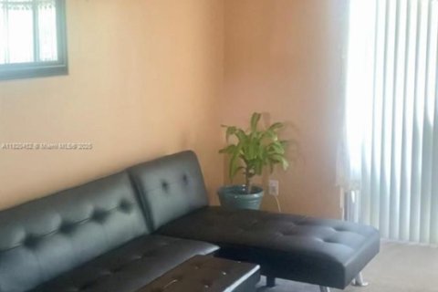 Condo in Miramar, Florida, 2 bedrooms  № 1779768 - photo 7