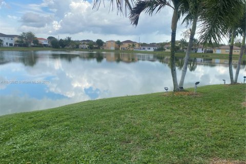 Townhouse in Homestead, Florida 3 bedrooms, 135.27 sq.m. № 1839131 - photo 23