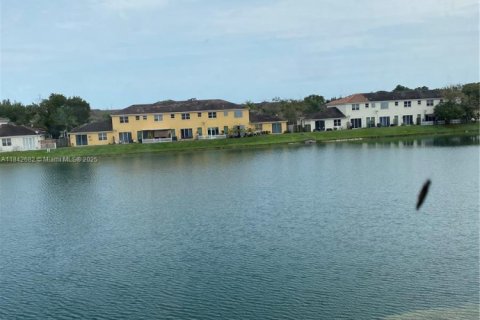 Townhouse in Homestead, Florida 3 bedrooms, 135.27 sq.m. № 1839131 - photo 19